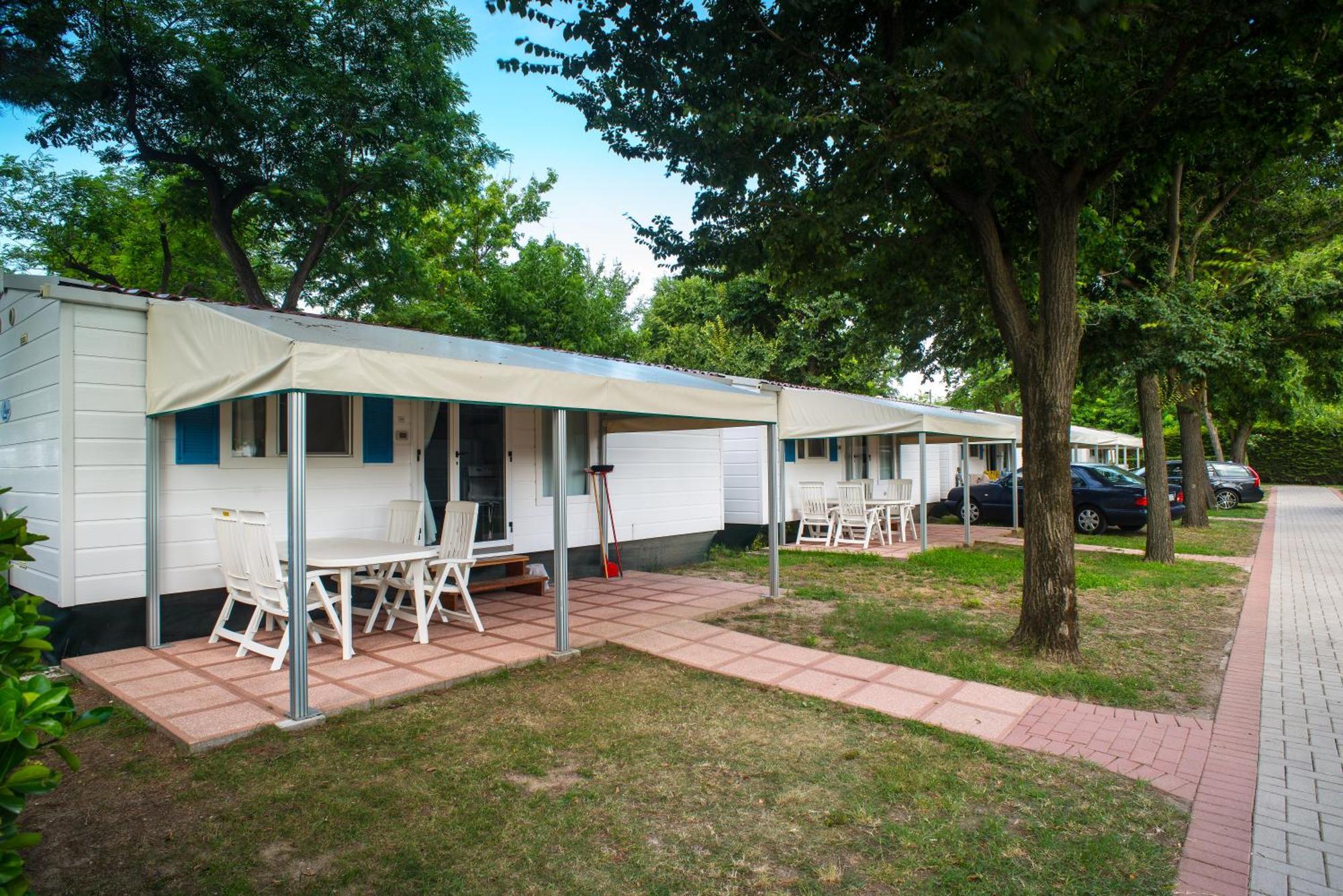 Villa Al Mare Camping - 4 Stelle Каваллино Экстерьер фото